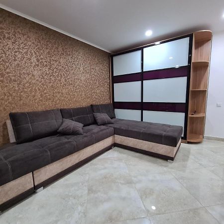 127-Avenue Apartment Cernăuți Exterior foto