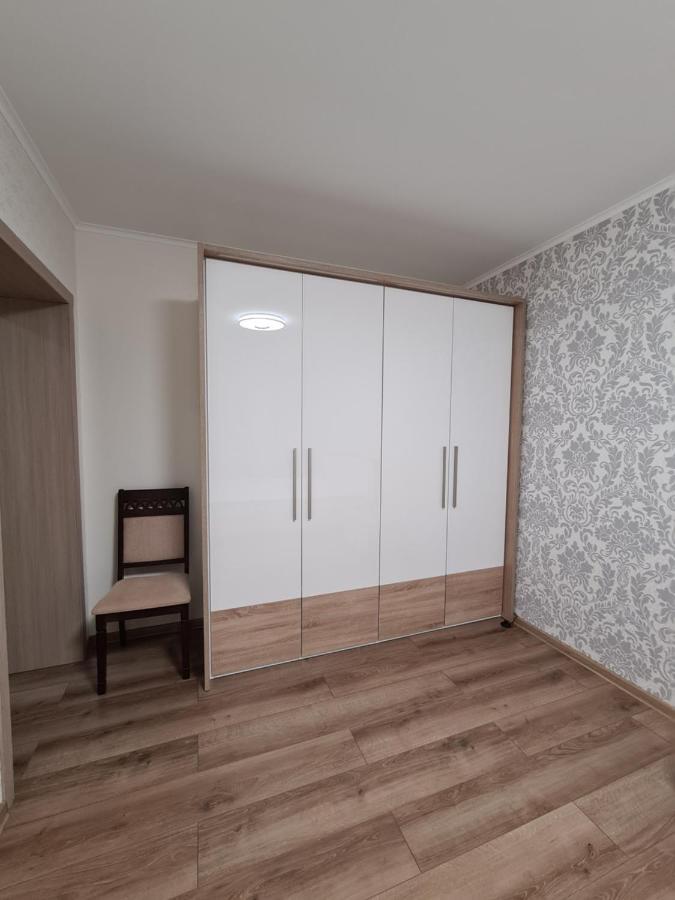 127-Avenue Apartment Cernăuți Exterior foto
