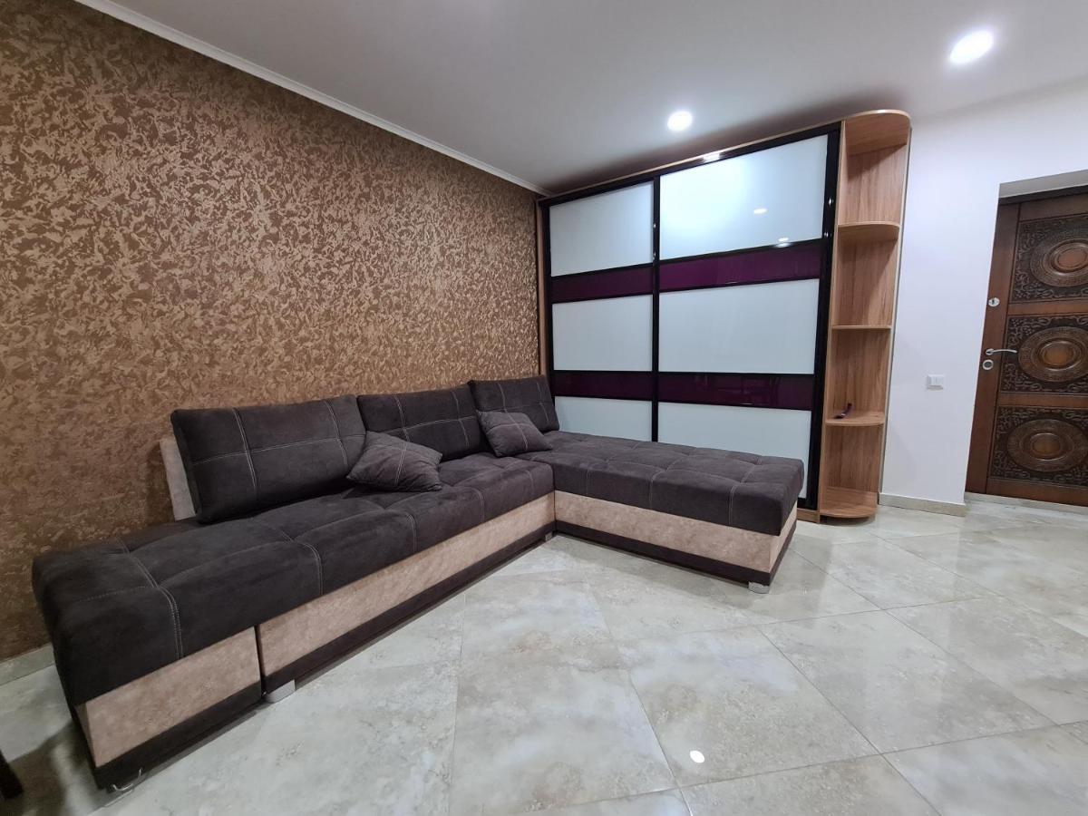 127-Avenue Apartment Cernăuți Exterior foto